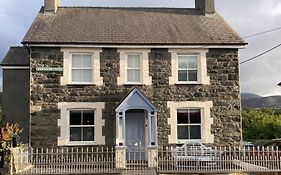 Ivy House